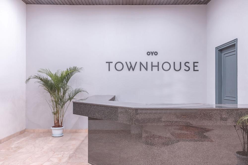 Super Oyo Townhouse 2 Hotel Gunung Sahari Jakarta Eksteriør billede