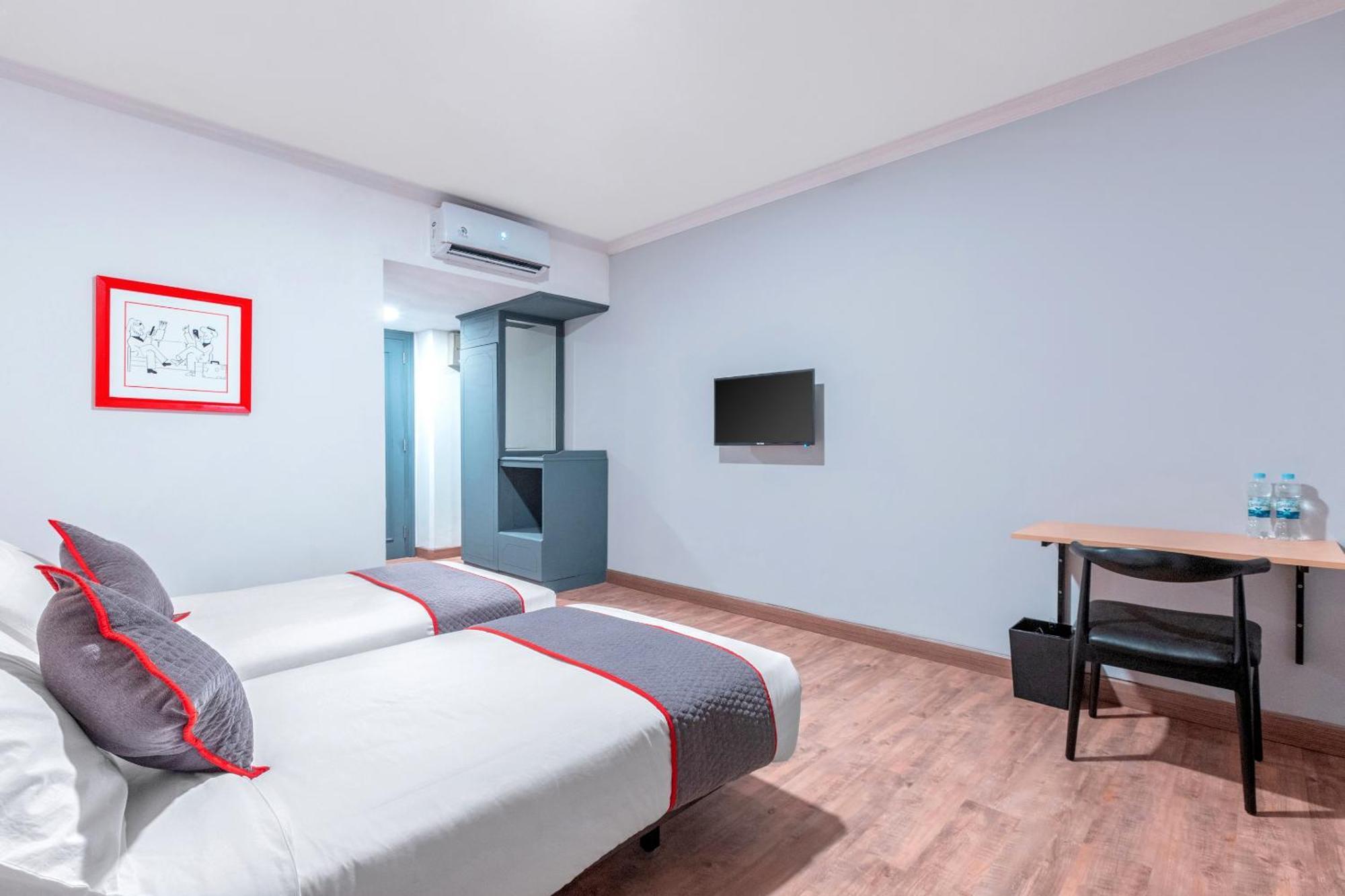 Super Oyo Townhouse 2 Hotel Gunung Sahari Jakarta Eksteriør billede