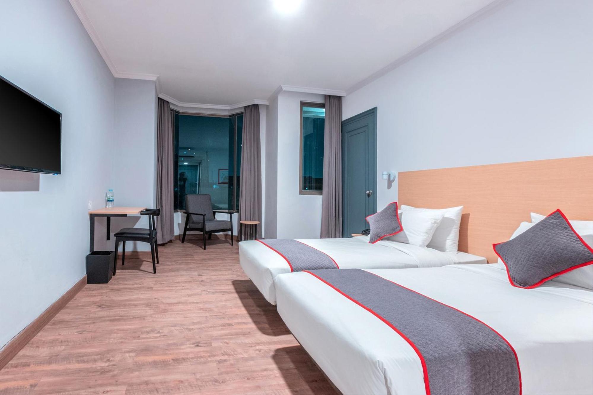 Super Oyo Townhouse 2 Hotel Gunung Sahari Jakarta Eksteriør billede