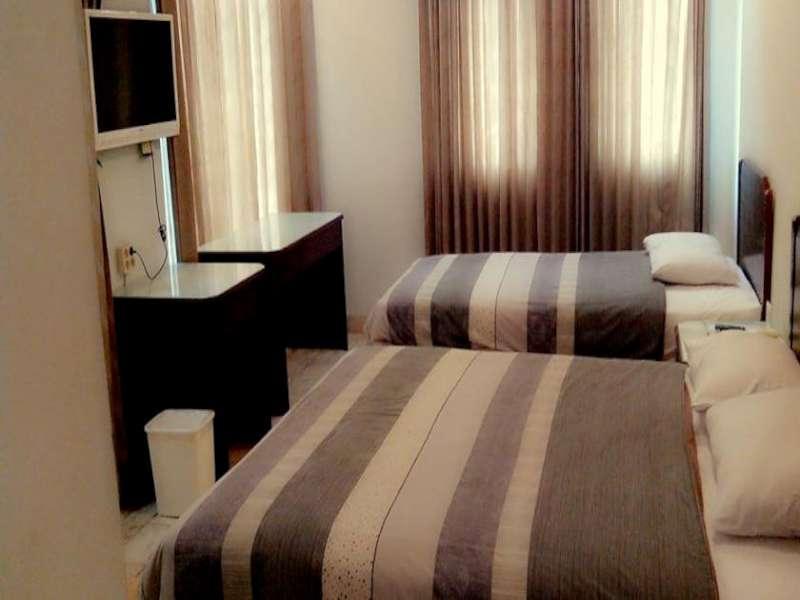 Super Oyo Townhouse 2 Hotel Gunung Sahari Jakarta Eksteriør billede